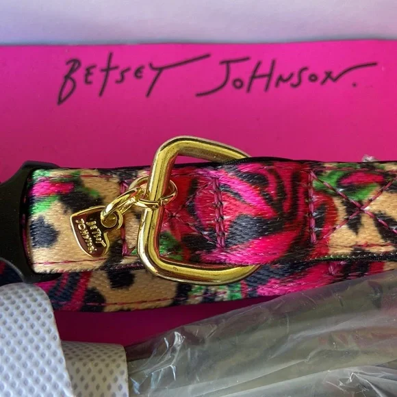 New! Betsey Johnson The Pet Set 3 Pieces: Crossbody Bag + Dog Collar + Waste Bag - Picture 9 of 11